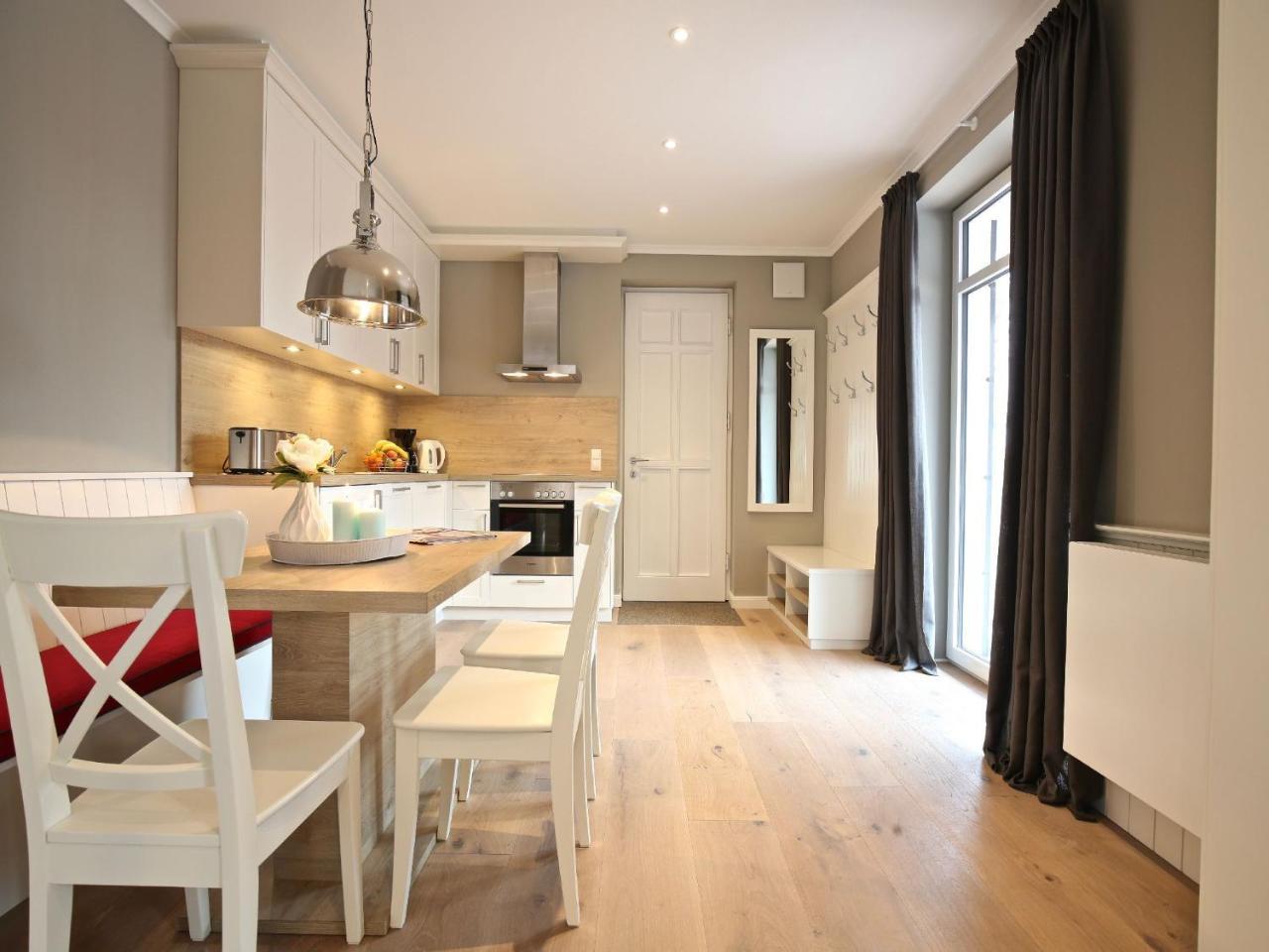 Kleine Charlotte - Traumwohnung Mit Terrasse Fuer 4 Personen Wangerooge Esterno foto